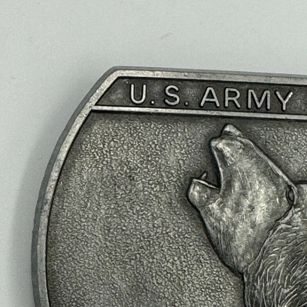 US Army Reserve 104th Division TNG Howling Timberwolf Belt Buckle Vintage Silver